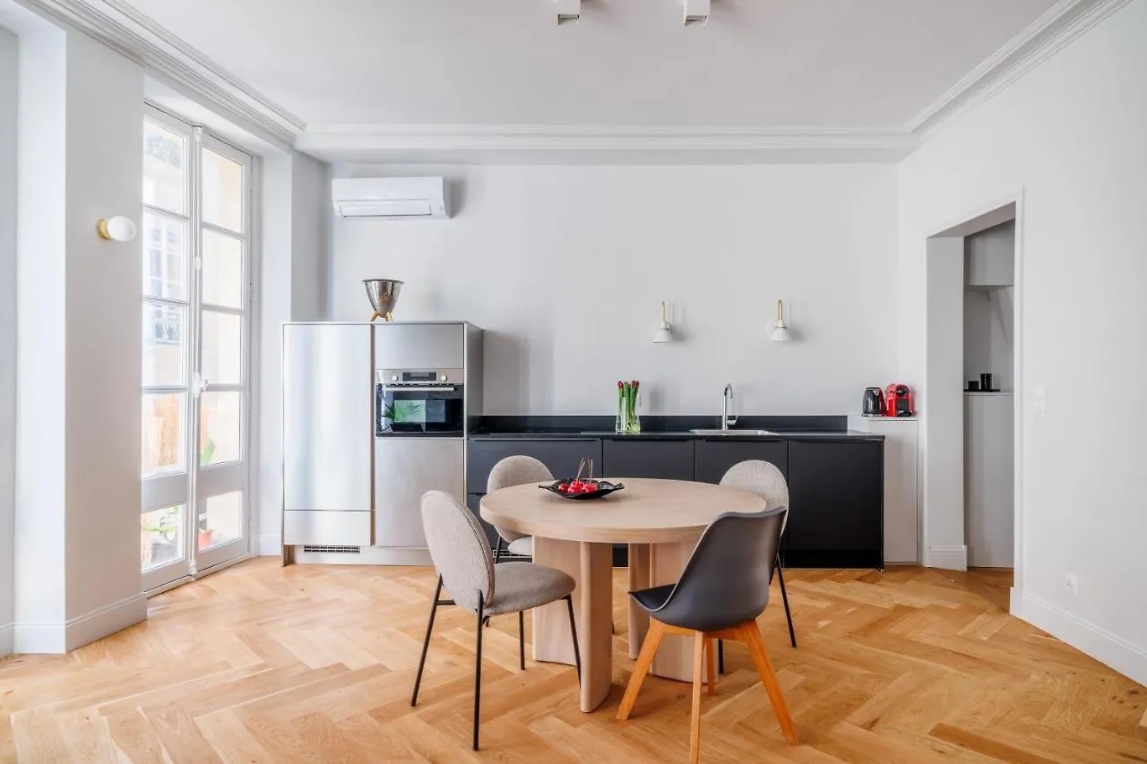 Luxury Living A Montorgueil Apartment Paris