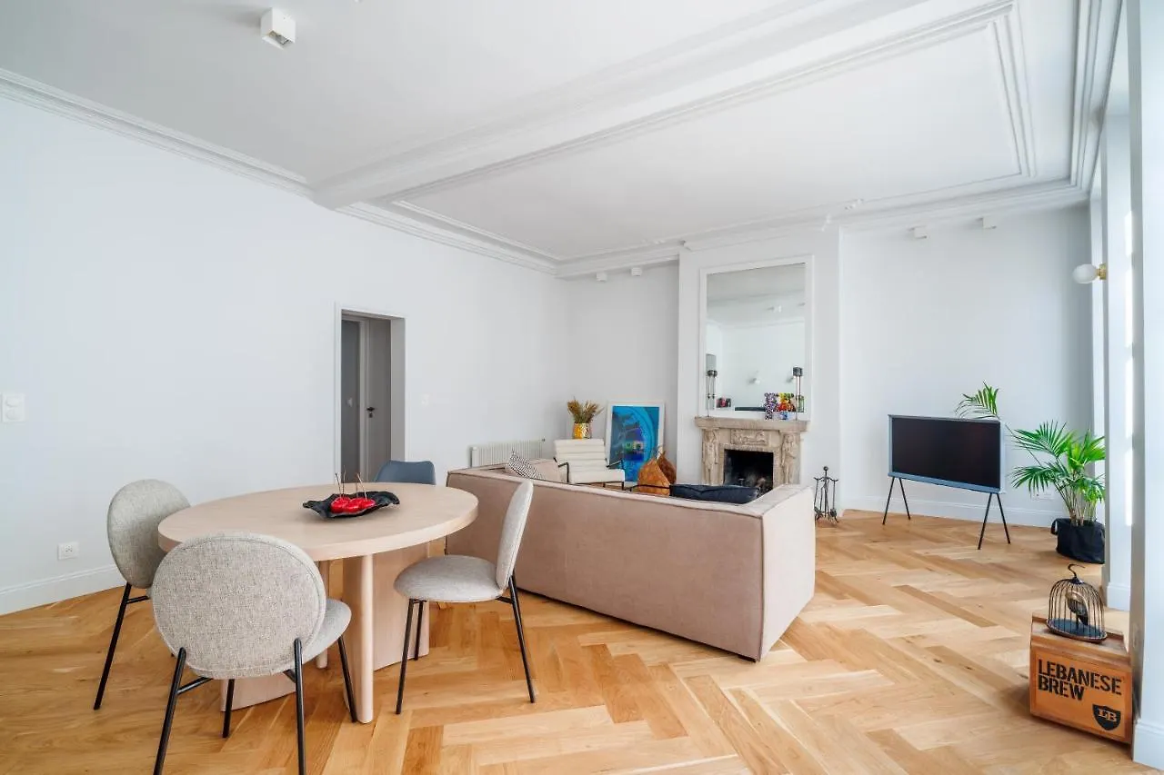 Luxury Living A Montorgueil Apartment Paris