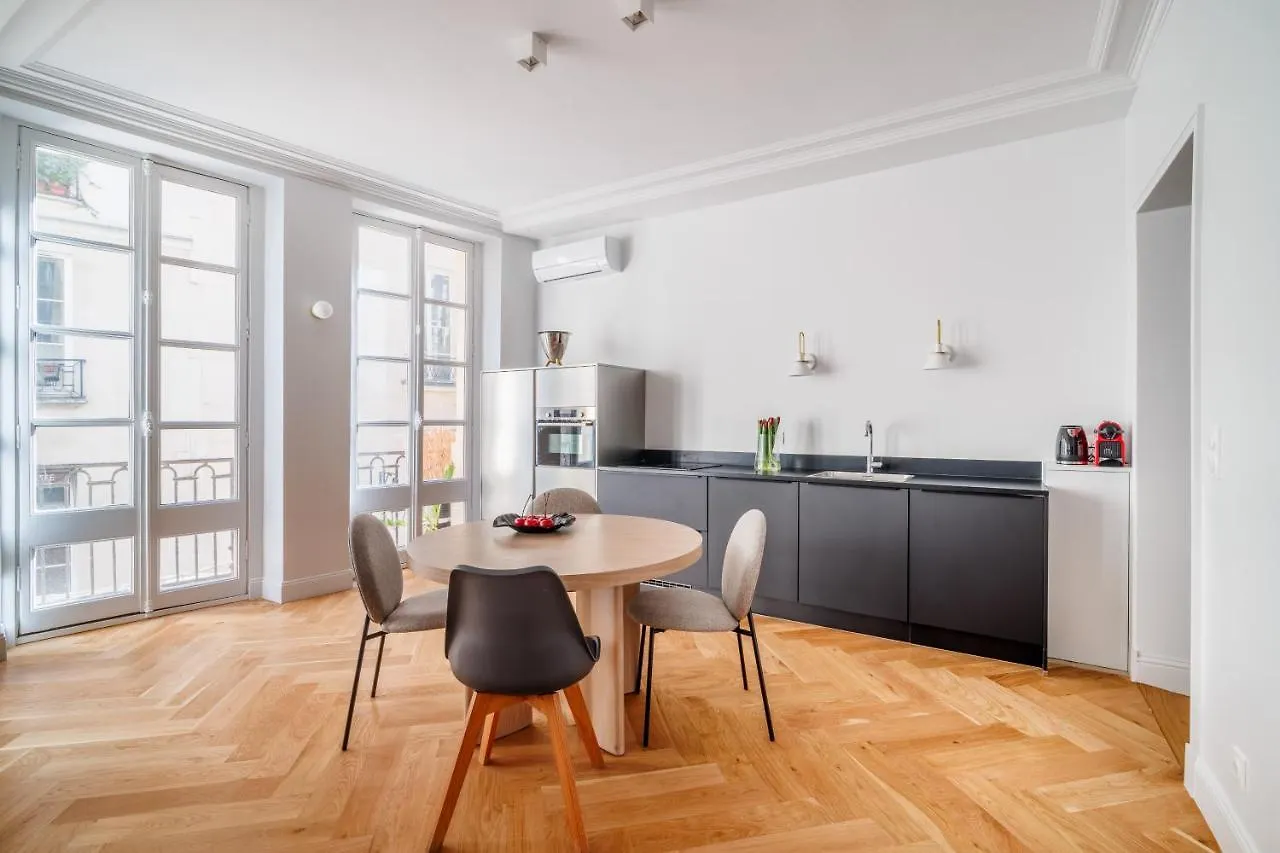 Luxury Living A Montorgueil Apartment Paris